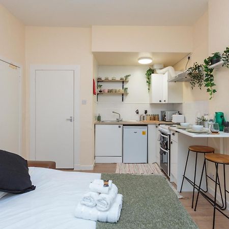 Cosy 1 Bed Flat Near City Centre Apartman Edinburgh Kültér fotó